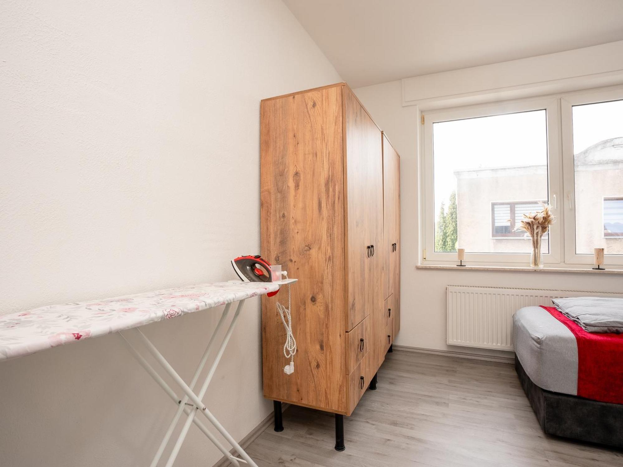 Serviceroom24 - Apartment 4 In Herten Wlan - Smart-Tv - 24-7 Check-In Und Kueche Εξωτερικό φωτογραφία